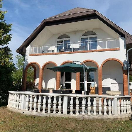 Landhaus Toereki Mit Pool Siófok Exterior foto